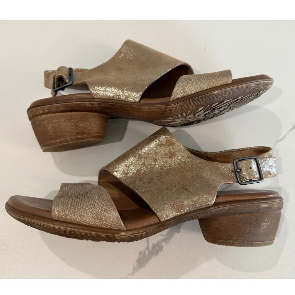 Comfortiva Pillowtop Nelma Gold Metallic Leather Slingback Sandals‎ Women's 10M